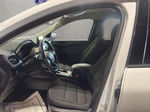 Used 2024 Ford Escape Active AWD/4WD image 9