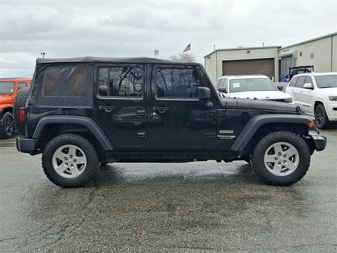 Certified 2018 Jeep Wrangler Unlimited Sport S image 25