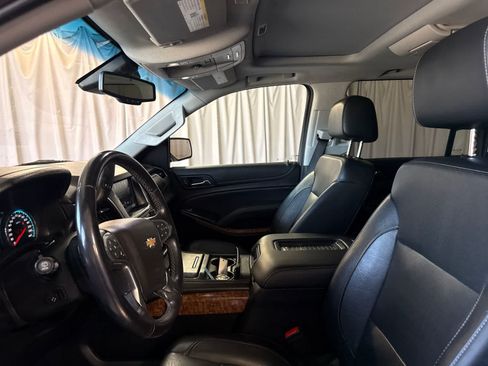 Used 2019 Chevrolet Suburban Premier AWD/4WD image 21