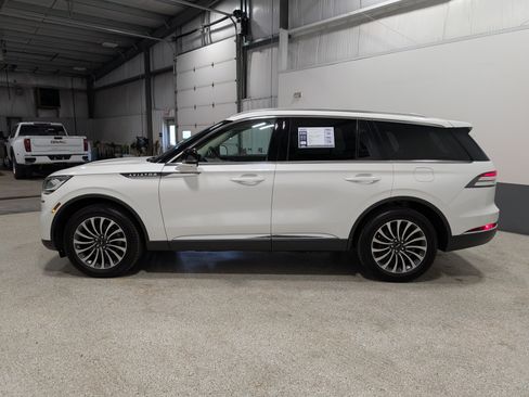 Used 2022 Lincoln Aviator Reserve w/ Elements Package Plus AWD/4WD image 6