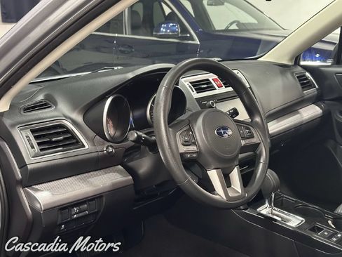 Used 2017 Subaru Outback 2.5i AWD/4WD image 14