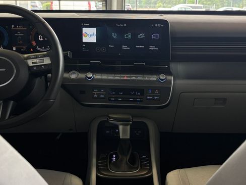 Used 2025 Hyundai Kona SEL FWD image 20