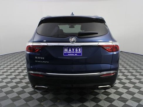 Used 2022 Buick Enclave Essence image 24