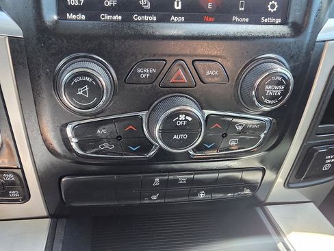 Used 2018 RAM 1500 SLT image 20