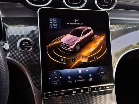 Used 2024 Mercedes-Benz GLC 300 image 13