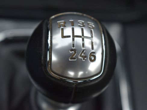 Used 2015 Ford Mustang Coupe RWD image 28