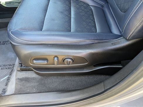 Used 2022 Chevrolet Bolt EUV Premier w/ Sun & Sound Package image 22