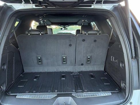 Used 2021 Chevrolet Tahoe RST w/ Luxury Package RWD image 14