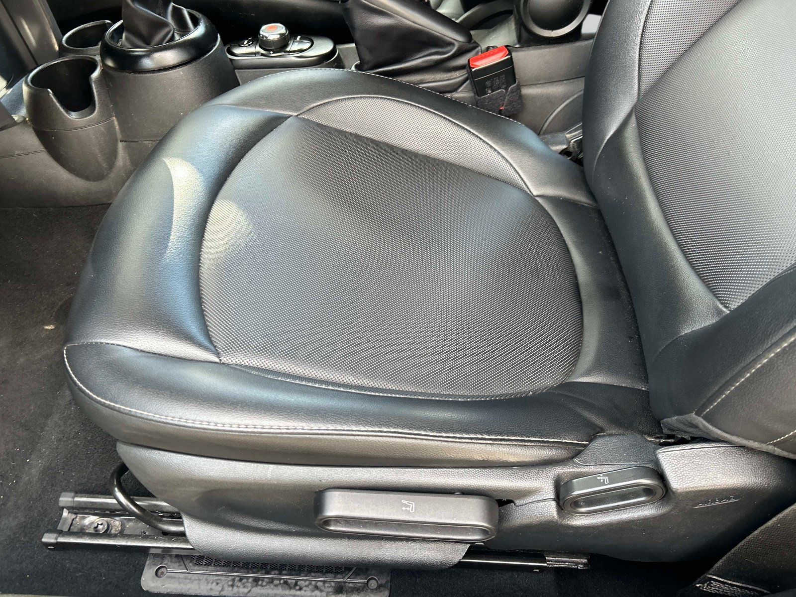 Used 2017 MINI Cooper 2-Door Hardtop FWD image 17