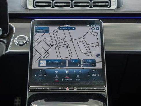 Certified 2022 Mercedes-Benz S 500 4MATIC w/ AMG Line Package image 17