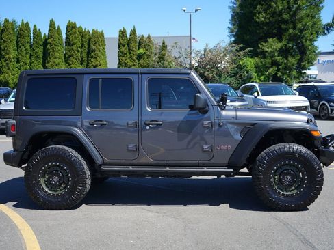 Used 2022 Jeep Wrangler Unlimited Rubicon w/ Cold Weather Group AWD/4WD image 4