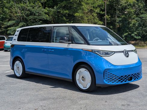 Used 2025 Volkswagen ID. Buzz 1st Edition RWD image 11