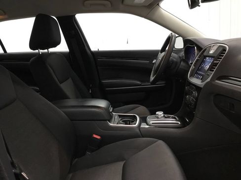 Used 2023 Chrysler 300 Touring RWD image 20