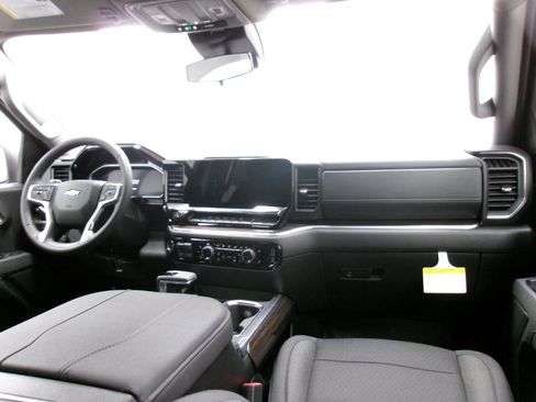 New 2026 Chevrolet Silverado 1500 LT image 3