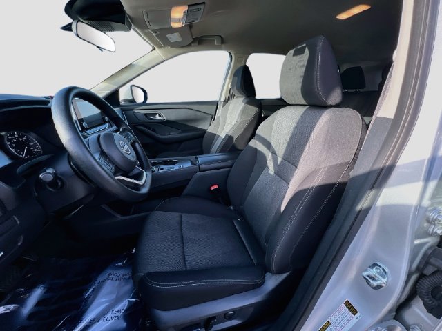 Used 2024 Nissan Rogue SV FWD image 16