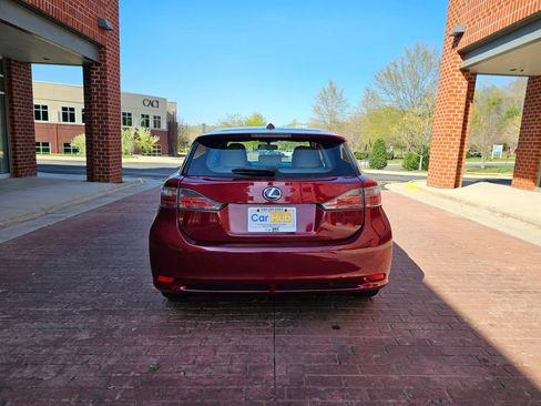 Used 2011 Lexus CT 200h FWD image 5