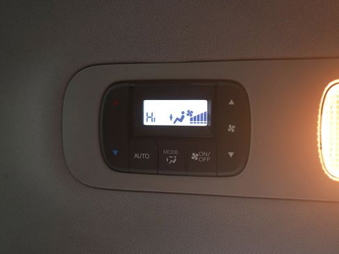 Used 2018 Honda Odyssey Touring image 17