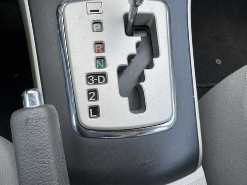 Used 2010 Toyota Corolla LE image 18