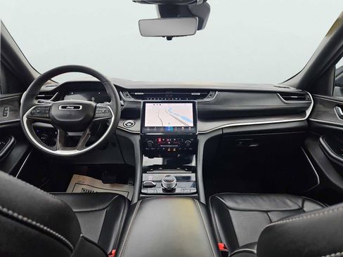 Used 2024 Jeep Grand Cherokee Limited 4xe w/ Luxury Tech Group II image 11