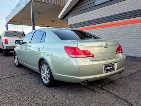 Used 2008 Toyota Avalon Limited FWD image 3