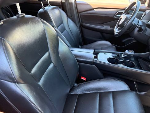 Used 2021 Nissan Rogue SL FWD image 11
