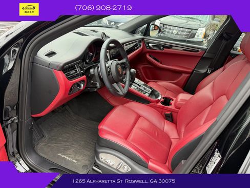 Used 2023 Porsche Macan Turbo image 14