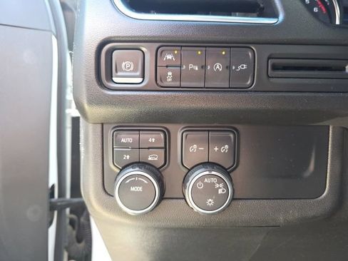 Used 2021 Chevrolet Tahoe RST w/ Luxury Package AWD/4WD image 14