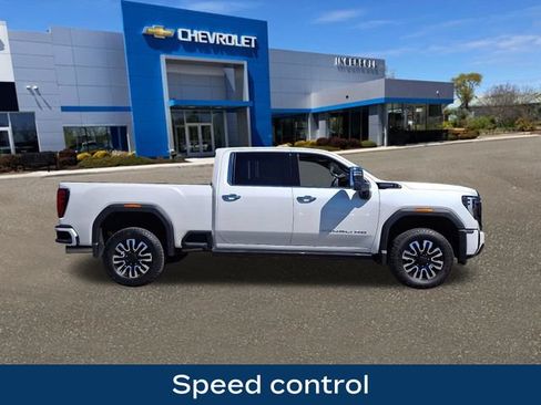 Used 2024 GMC Sierra 2500 Denali Ultimate AWD/4WD image 28