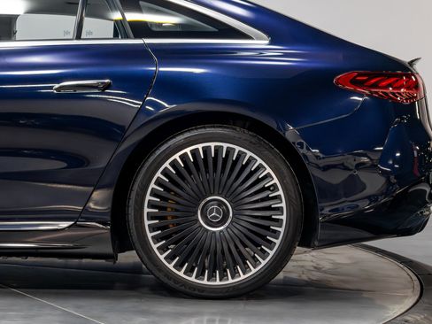 Used 2022 Mercedes-Benz EQS AMG 4MATIC image 37