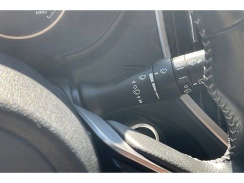 Used 2023 Subaru Forester Premium AWD/4WD image 37
