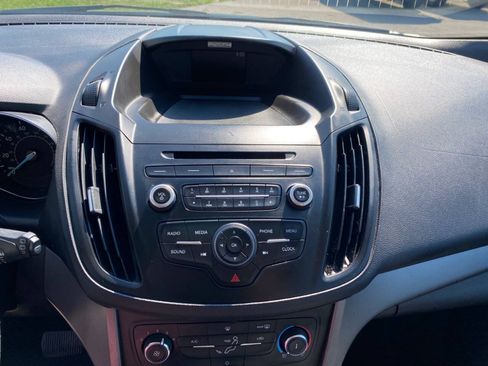 Used 2017 Ford Escape S FWD image 23