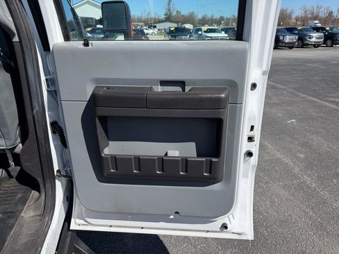 Used 2016 Ford F450 XL w/ Power Equipment Group image 17