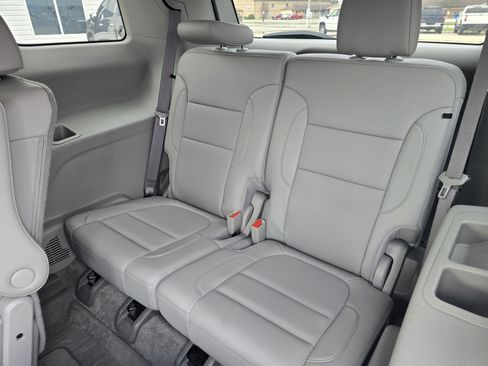 Used 2021 GMC Acadia SLT w/ Technology Package image 10