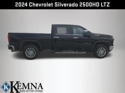 Used 2024 Chevrolet Silverado 2500 LTZ w/ LTZ Premium Package image 11