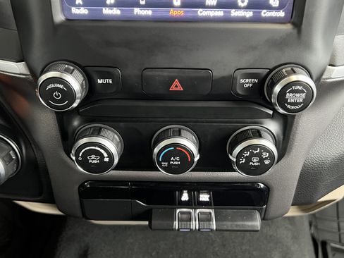 Used 2020 RAM 1500 Big Horn image 28