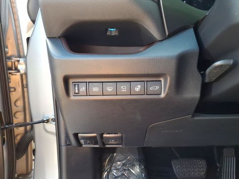 Certified 2020 Toyota RAV4 Limited AWD/4WD image 17