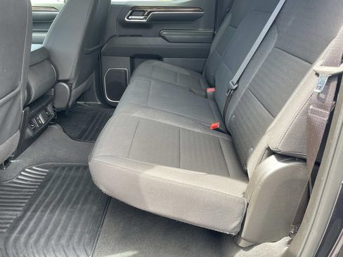 Used 2024 Chevrolet Silverado 1500 LT AWD/4WD image 12