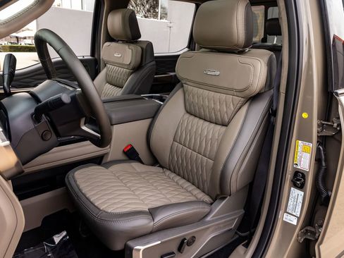 Used 2026 Ford F250 Platinum w/ Platinum Plus Package image 28