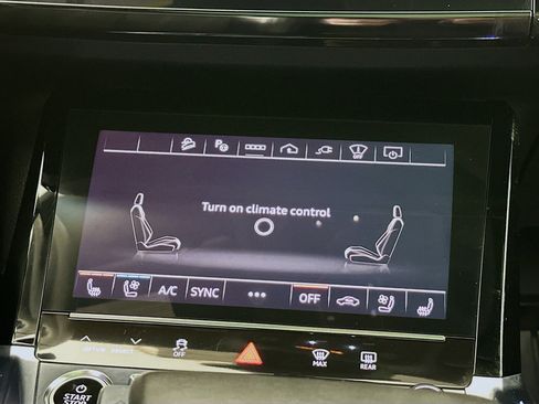 Used 2024 Audi Q8 e-tron Prestige w/ Prestige Package image 13