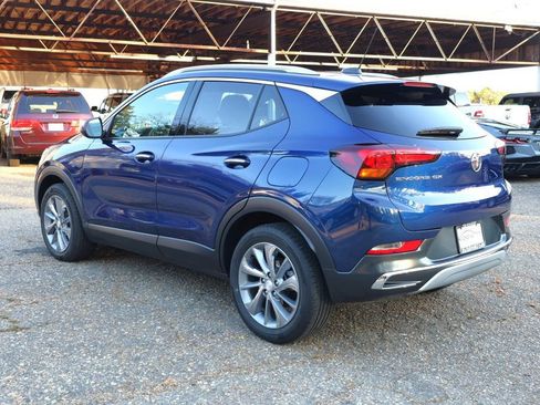 Used 2023 Buick Encore GX Essence w/ Experience Buick Package image 3