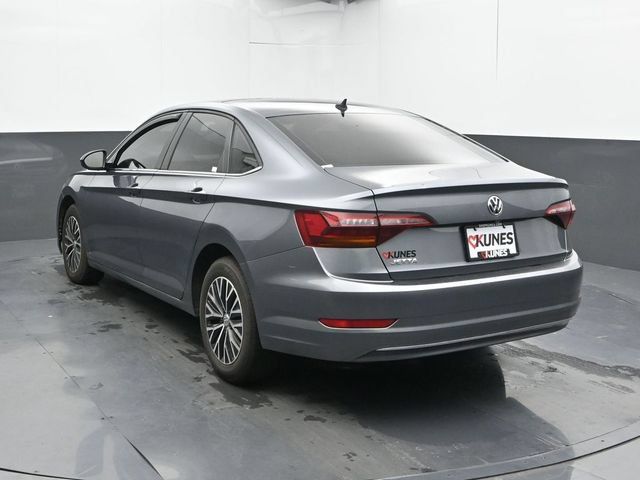 Used 2019 Volkswagen Jetta SE w/ Cold Weather Package FWD image 10