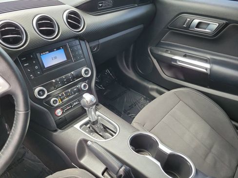 Used 2020 Ford Mustang Coupe RWD image 24