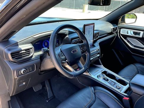 Used 2020 Ford Explorer ST w/ Premium Technology Package AWD/4WD image 18
