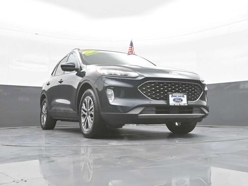 Certified 2022 Ford Escape SEL w/ Technology Package AWD/4WD image 36