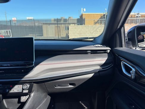 Used 2025 Jeep Compass Trailhawk w/ Trailer Tow Group image 33