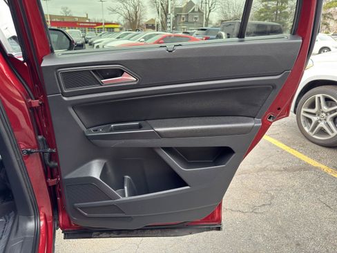 Used 2018 Volkswagen Atlas SE image 31