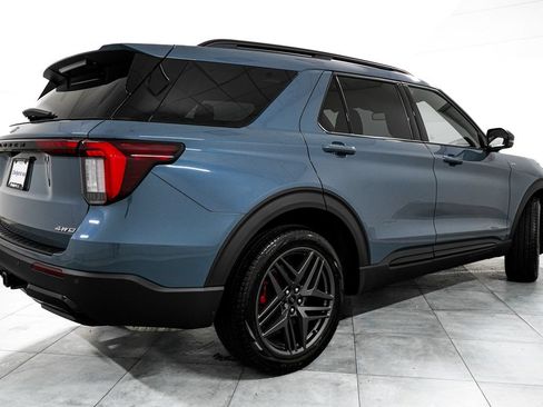 New 2026 Ford Explorer ST-Line w/ ST-Line Street Pack AWD/4WD image 8