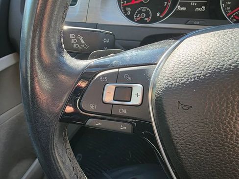 Used 2016 Volkswagen Golf Limited Edition image 25