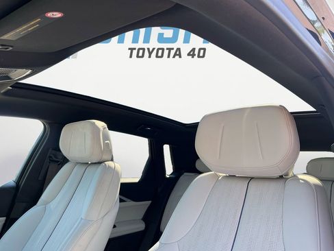 Used 2024 Cadillac Lyriq Sport w/ LPO, Floor Liner Package AWD/4WD image 9