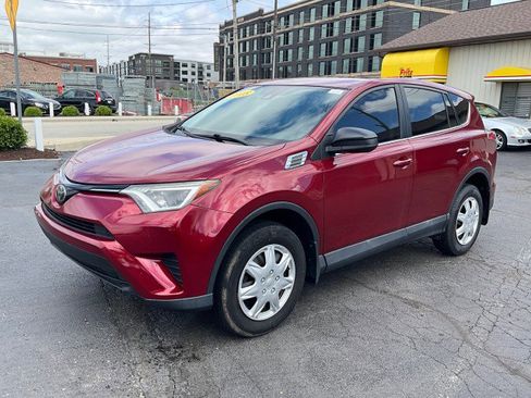 Used 2018 Toyota RAV4 LE w/ All Weather Liner Package FWD image 2